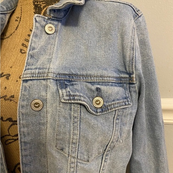 Hollister denim cropped jean jacket medium - Picture 3 of 6